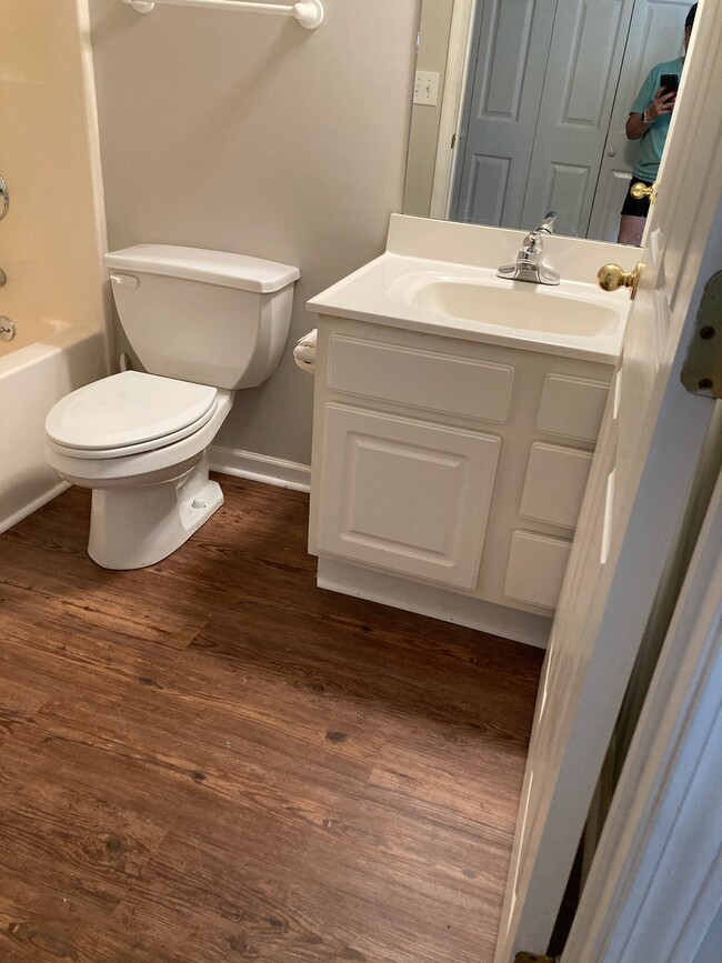 Building Photo - 240 Jacobs Way