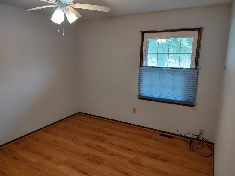 2nd Bedroom - 247 Otterbein Dr