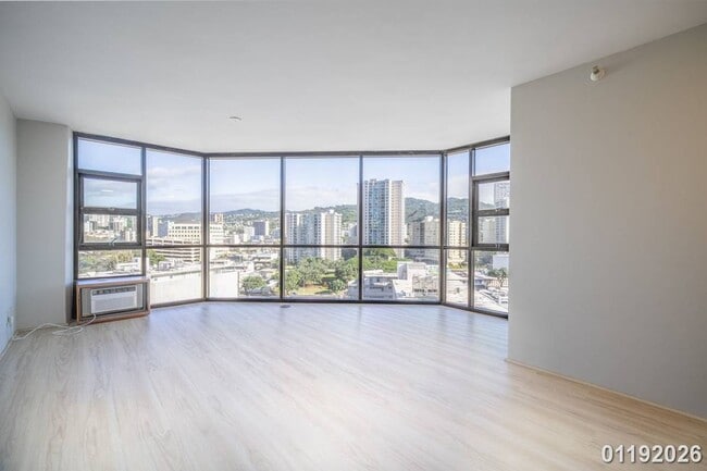 Building Photo - $2,250 / 1br - 611ft2 - Well maintained 1BR/1BA/1PKG condo unit in Hale Kaheka (Ala Moana) (Honol...