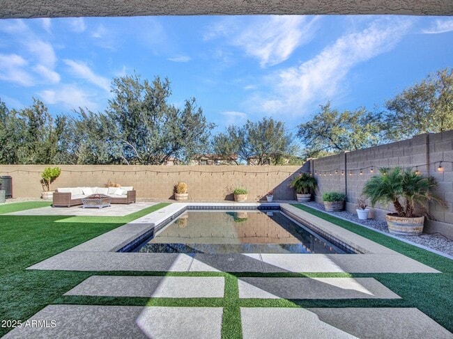 Building Photo - 4326 W Kenai Dr