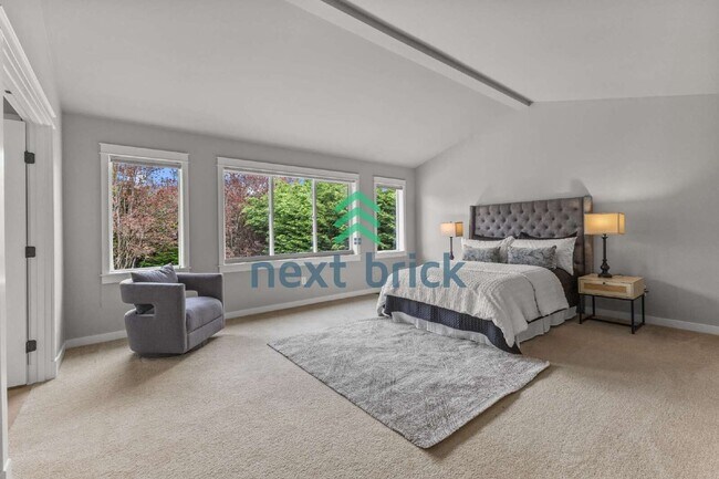 Building Photo - Spacious 4-Bed, 4-Bath Retreat in Sammamish – 3300 Sq Ft of Comfort and Style!
