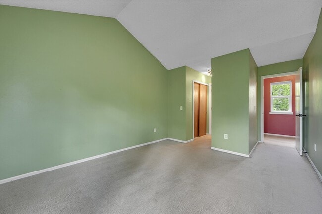 Building Photo - $2,695 - 3 Bed,  2.5 Bath Townhome in Arva...