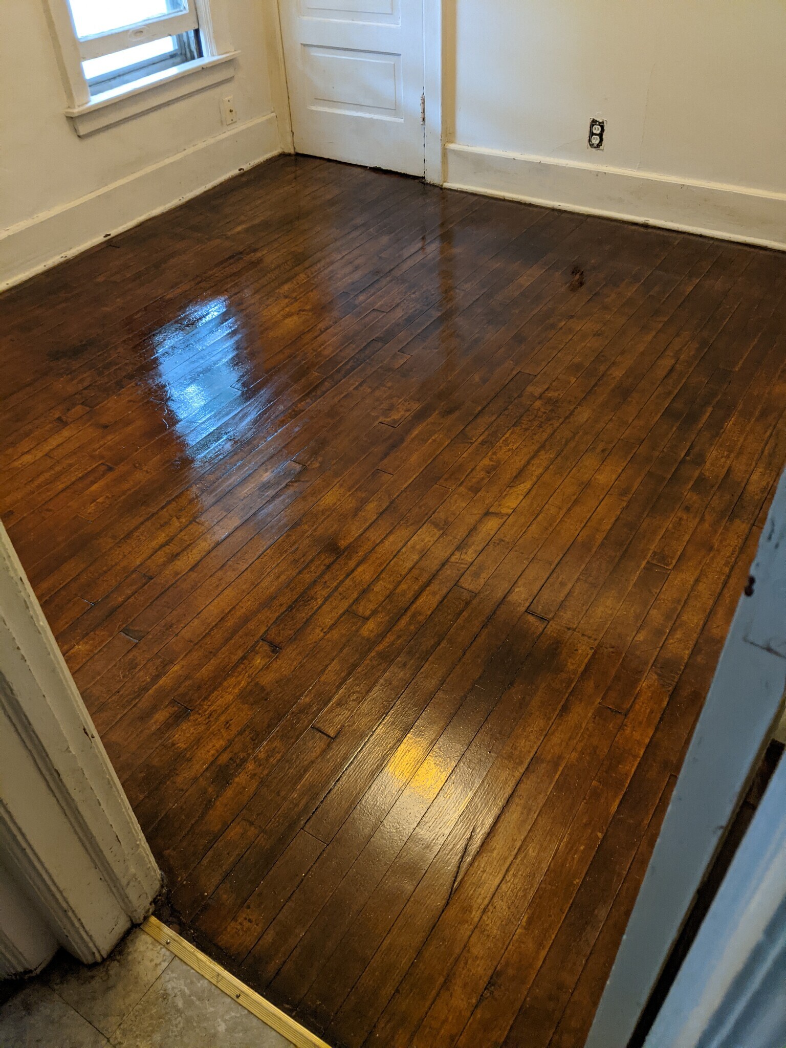 Building Photo - 2959 N Frederick Ave