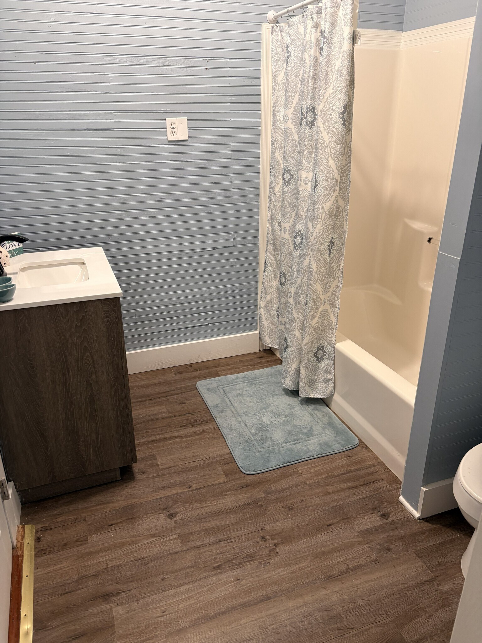 Bath for Porch Bedroom - 9062 LA-1