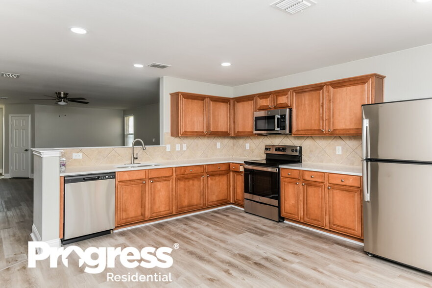 Building Photo - 7621 Indigo Ridge Dr