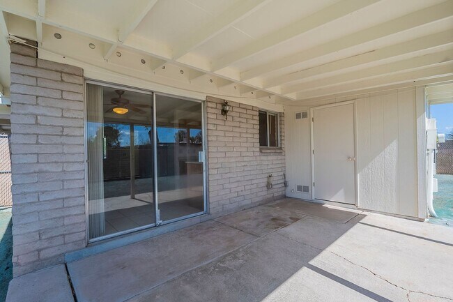 Building Photo - Cozy East Tucson 3-Bedroom with Private Ya...