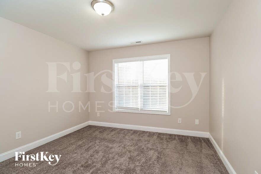 Building Photo - 5700 Sugarcane Ct