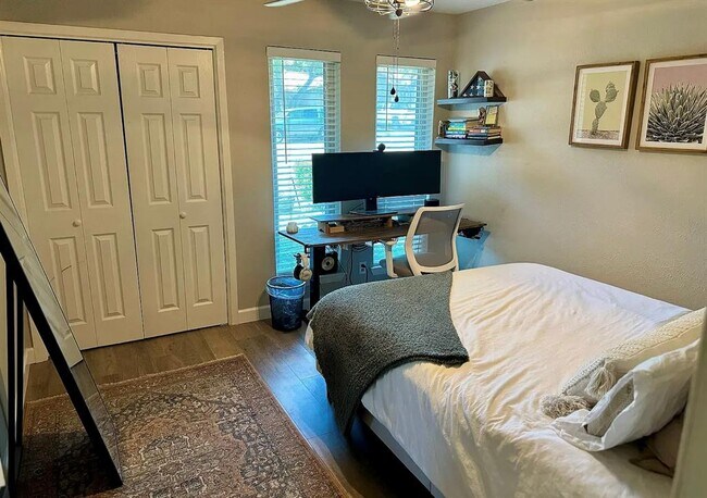 Building Photo - 7309 Broken Arrow Ln