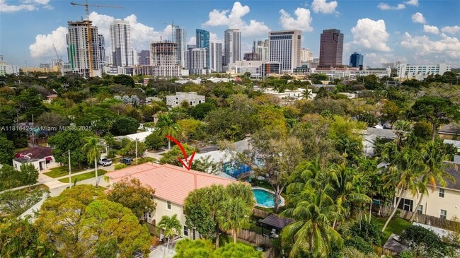 Building Photo - 600 SW 8th St