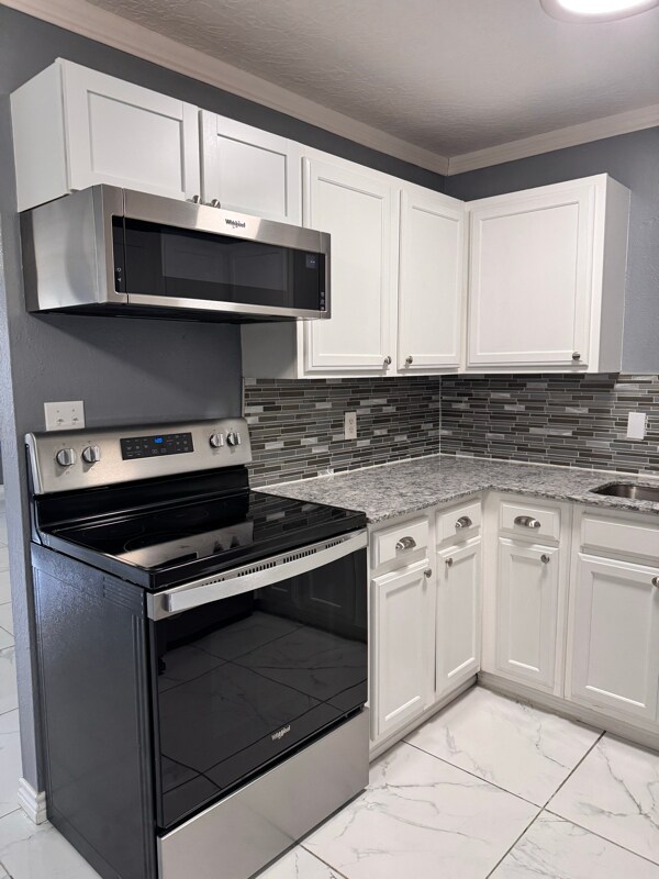 Building Photo - 7932 NW Crossland Cir