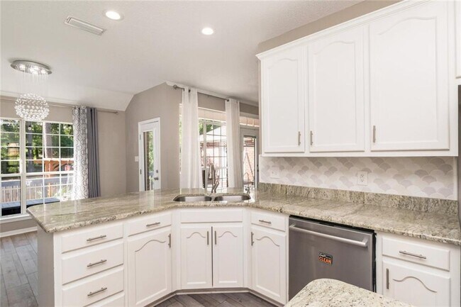 Building Photo - 7490 Quency Dr