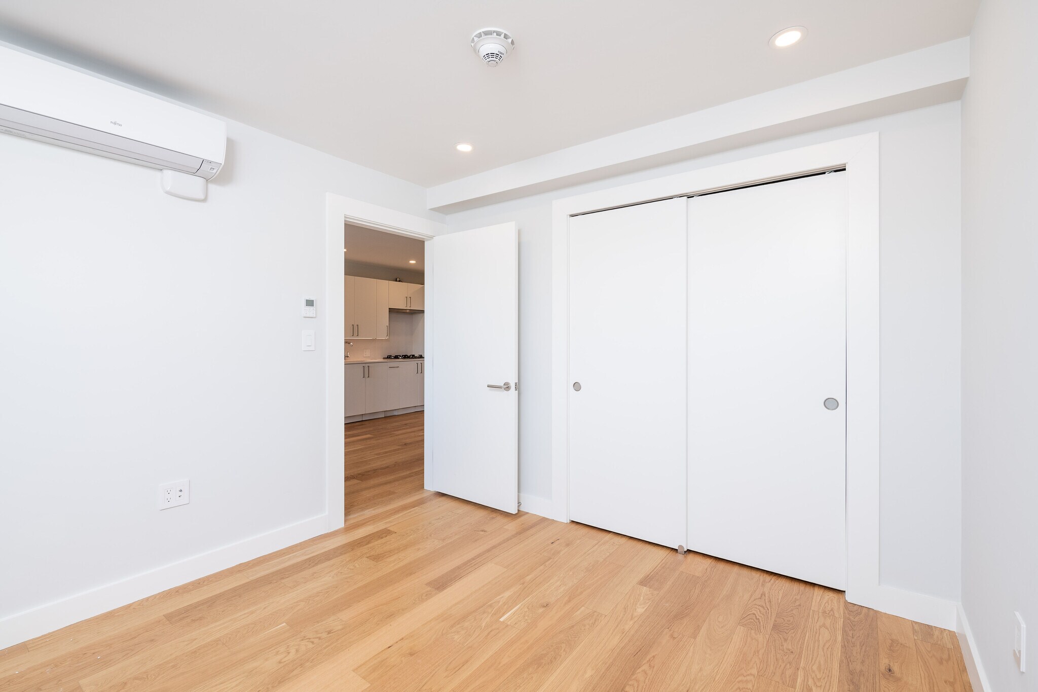 Building Photo - 1400 Columbia Rd