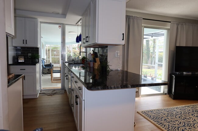 Building Photo - 1001 SW 12th Terrace