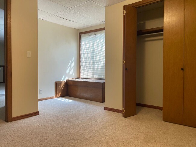 Building Photo - Miller Duplexes 15th