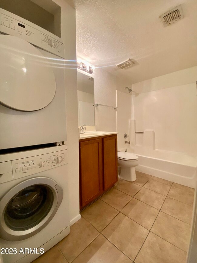 Building Photo - 1720 E Thunderbird Rd