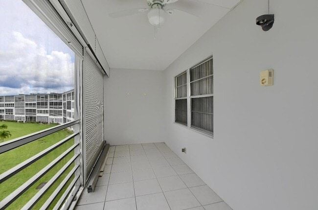 Building Photo - 3069 Exeter