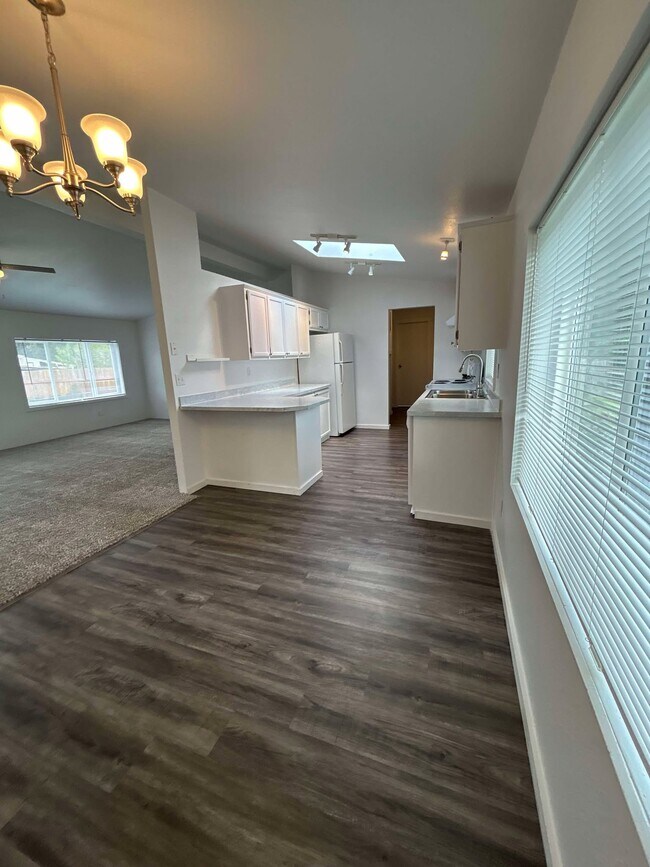 Building Photo - 8743 Whitewood Loop SE