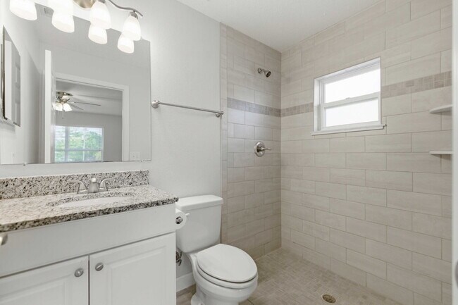 Building Photo - 3BR Summerfield Rental | Granite Kitchen | Covered Porch | $1,800 | Available Now