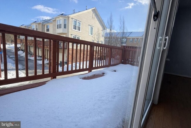 Building Photo - 46212 Wales Terrace