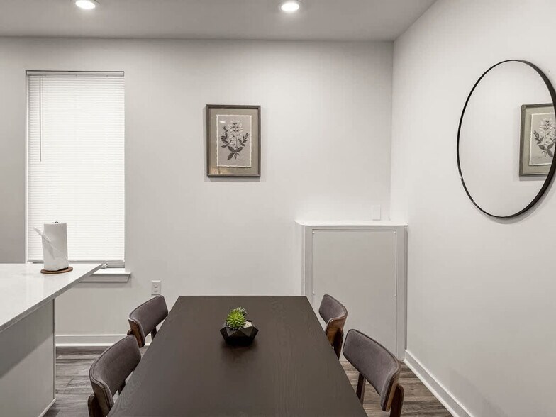 Building Photo - 1427 Germantown Ave