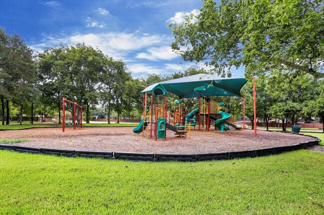 Building Photo - 6806 Flowermound Dr