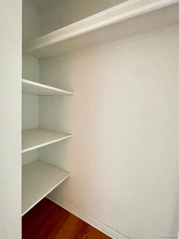 Building Photo - 525 Fairbrook St