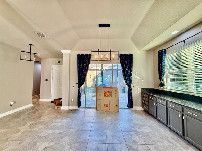 Building Photo - 6414 Salt Creek Ave