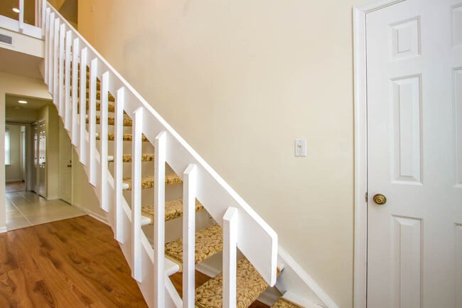 Building Photo - 1210 Stockley Gardens