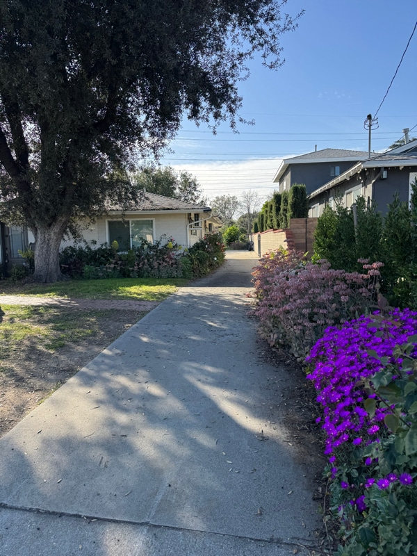 Building Photo - 7151 N Muscatel Ave