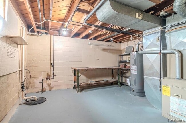 Building Photo - 21135 Virginia Ave