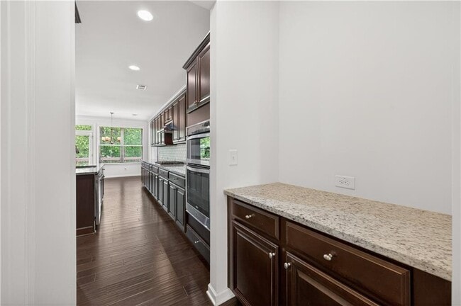 Building Photo - 1020 Kendall Grove Ct