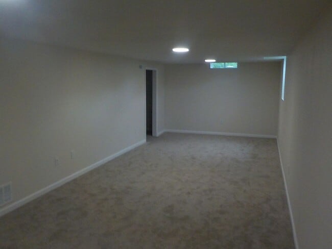 Building Photo - 1333 Fogarty Dr
