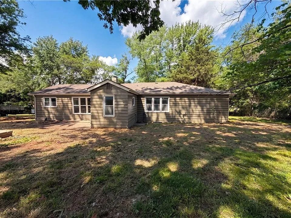 Building Photo - 1825 NE Bren Mar Rd