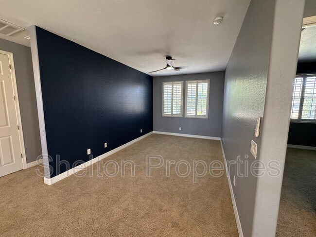 Building Photo - 20933 W Cora Vista