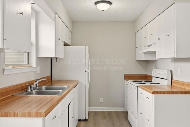 Building Photo - 90 Park St