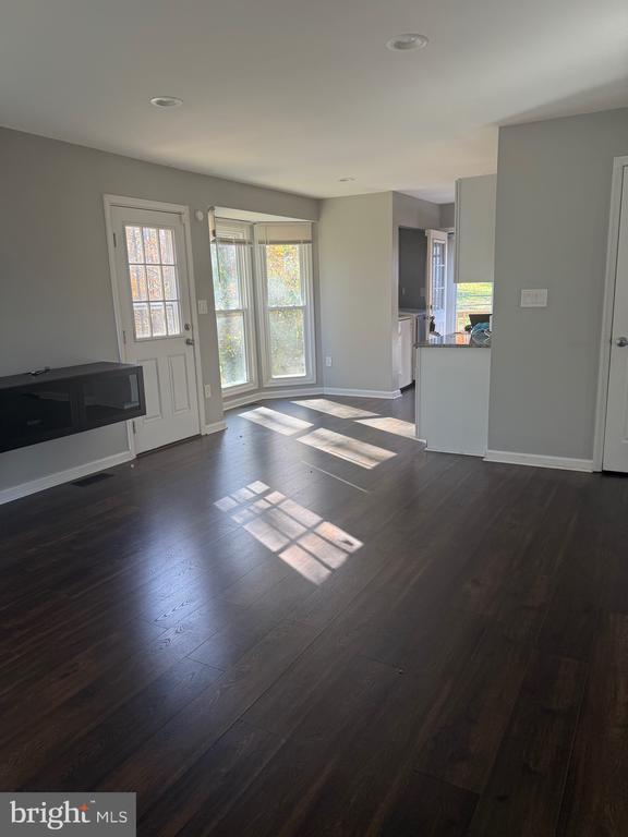 Building Photo - 10021 Windridge Dr