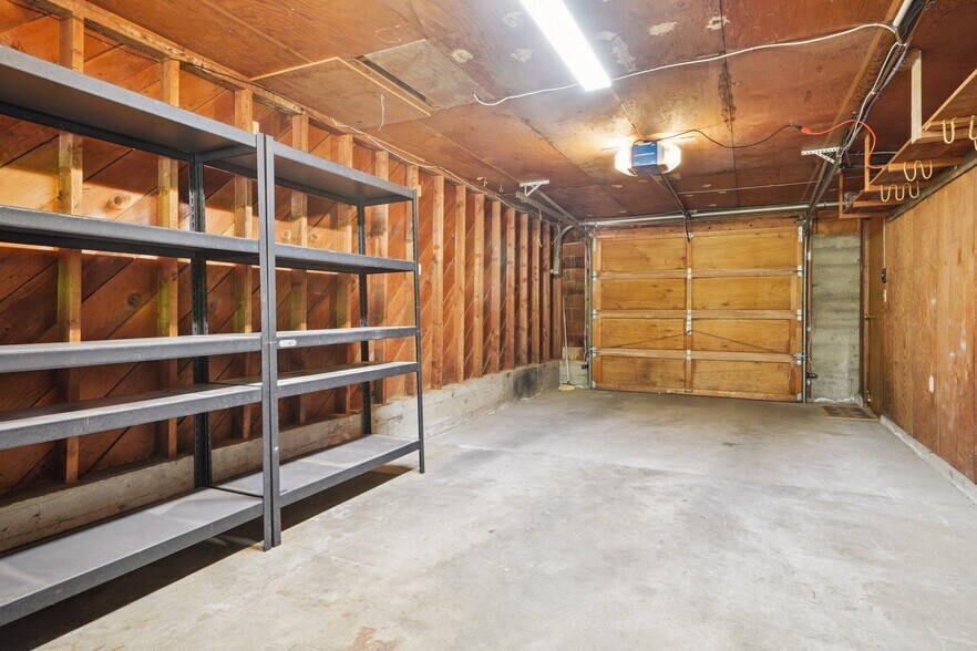 Building Photo - 3816 NE 91st St
