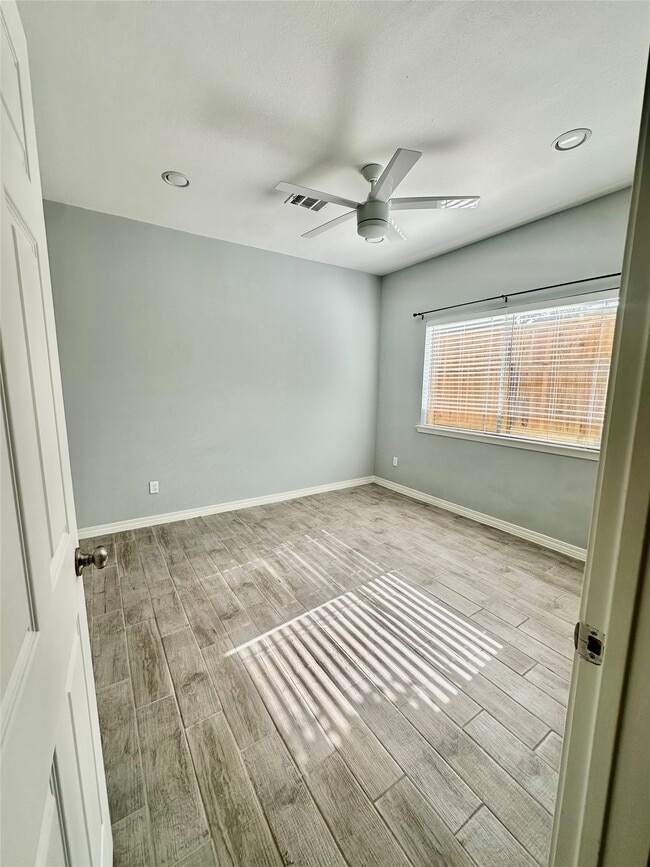 Building Photo - 12625 Memorial Dr