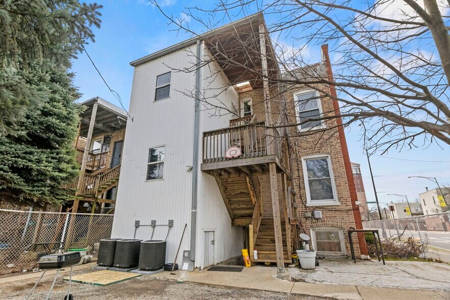 Building Photo - 3358 W Lexington St