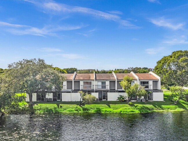 Building Photo - 1381 NW 99th Ave