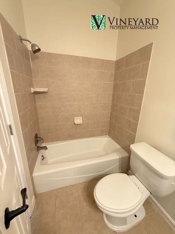 Building Photo - 1907 Grant Ln