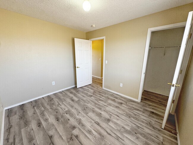 Building Photo - 1131 Pacaya Dr NW