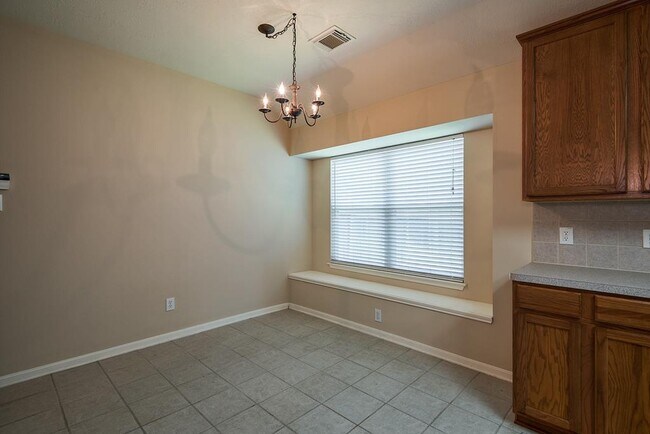 Building Photo - 23 Heron Hollow Ct