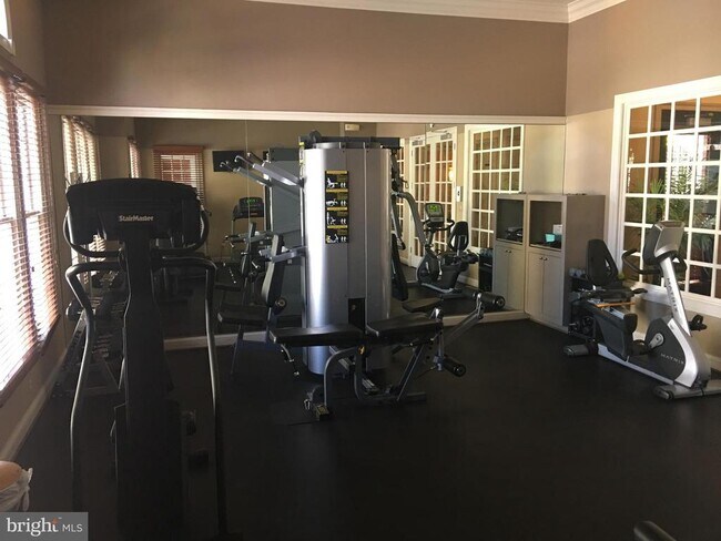 Building Photo - 3015 Nicosh Cir