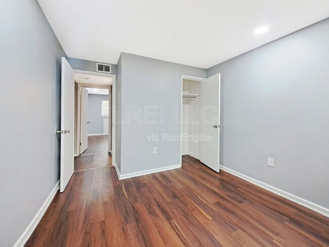 Building Photo - 1711 Valley Forge Way