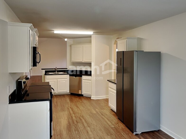 Building Photo - 28829 Sulphur River Ct