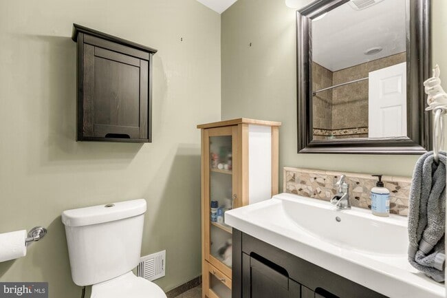 Building Photo - 4017 16th St NW