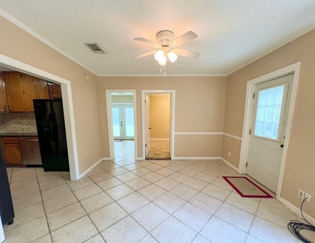 Building Photo - 1033 NW 22nd Ave