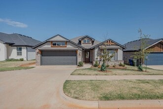 Building Photo - 3729 Alta Vis Dr
