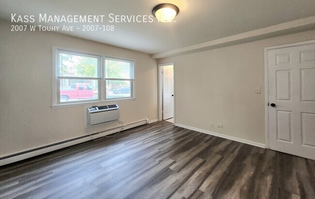 Building Photo - 2007 W Touhy Ave